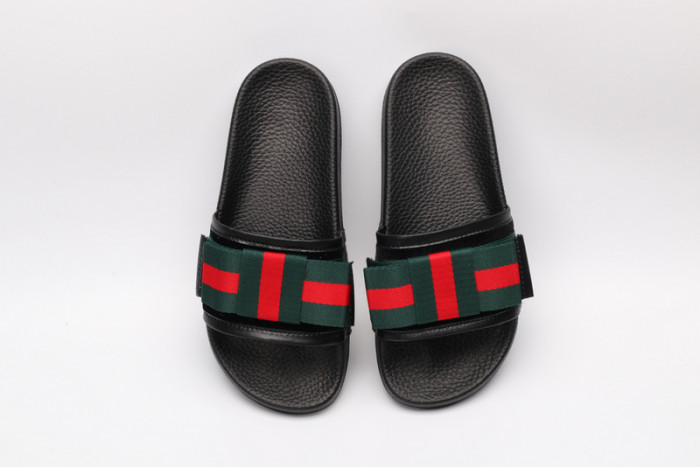 G*u*i SLIDES G087