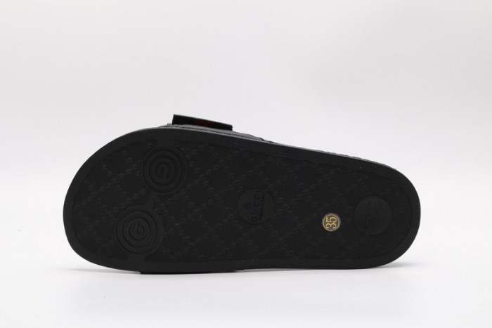 G*u*i SLIDES G087