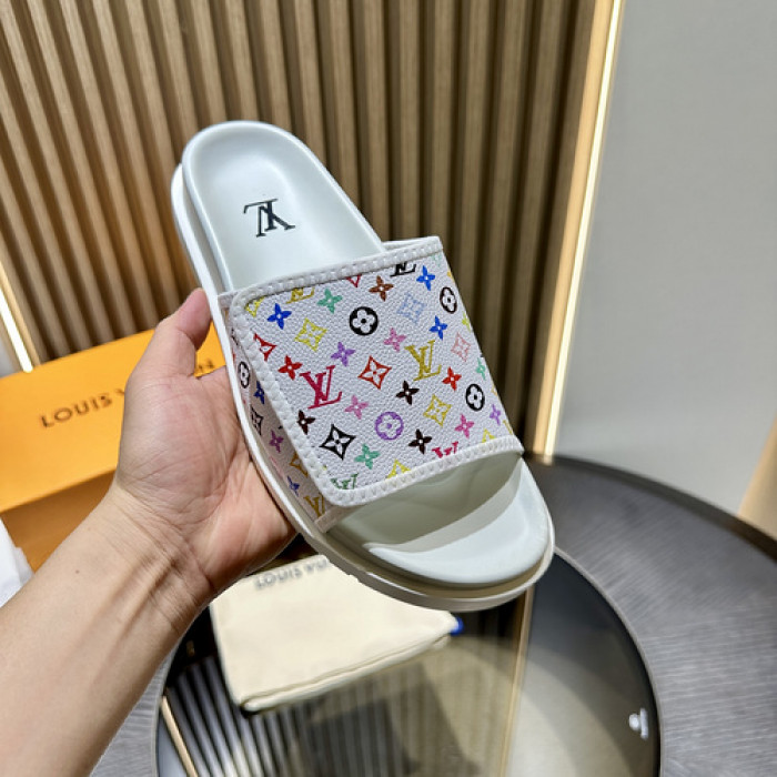 L0VT SANDALS