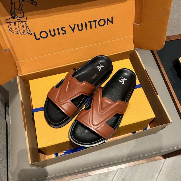 L0VT SANDALS