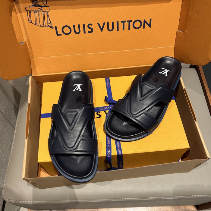 L0VT SANDALS