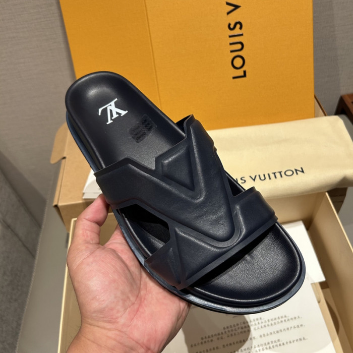 L0VT SANDALS