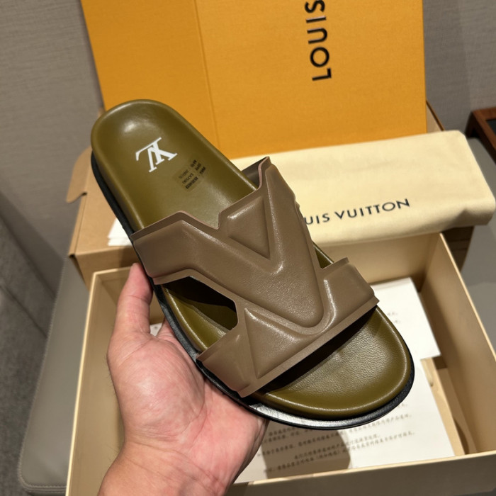 L0VT SANDALS