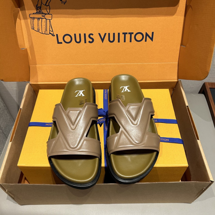 L0VT SANDALS