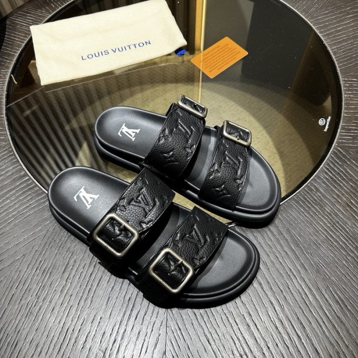 L0VT SANDALS