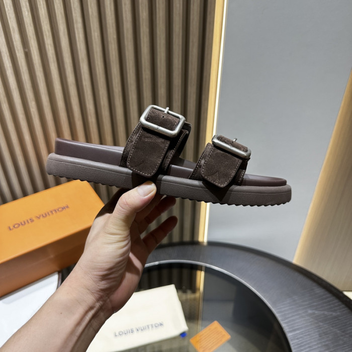 L0VT SANDALS