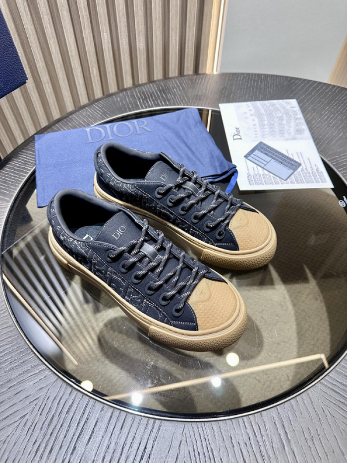 D*0r B33 SNEAKERS D20016