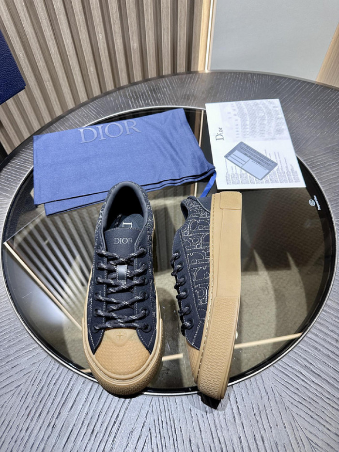 D*0r B33 SNEAKERS D20016