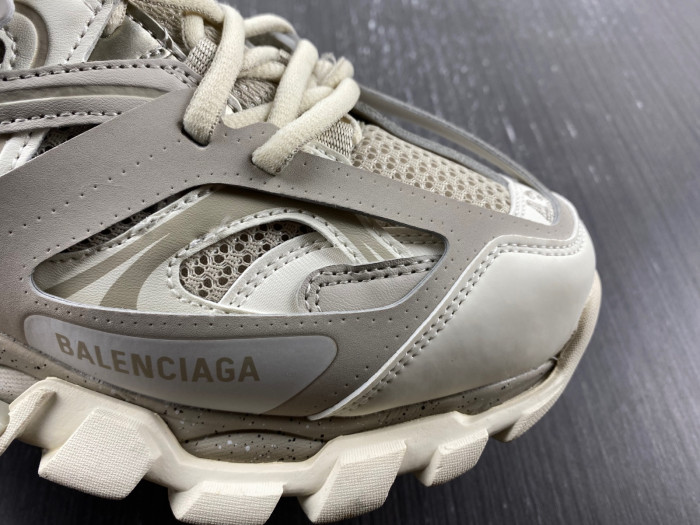 Ba*len*cia*ga track w3fe4 9697