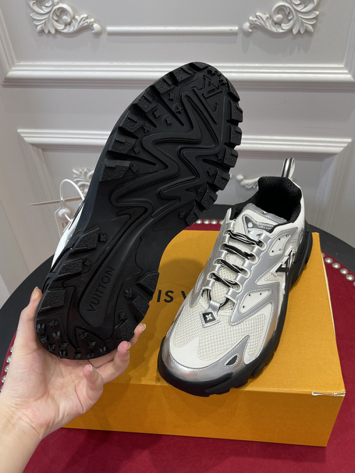 l0vt sneakers