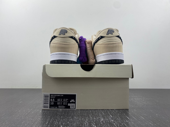 nike sb dunk low albino & preto fd2627-200