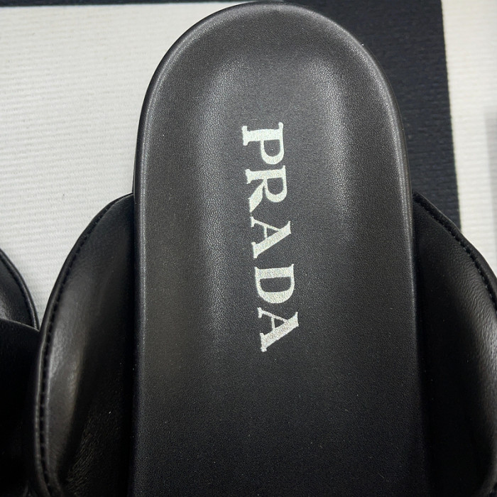 pra*a sandals p070