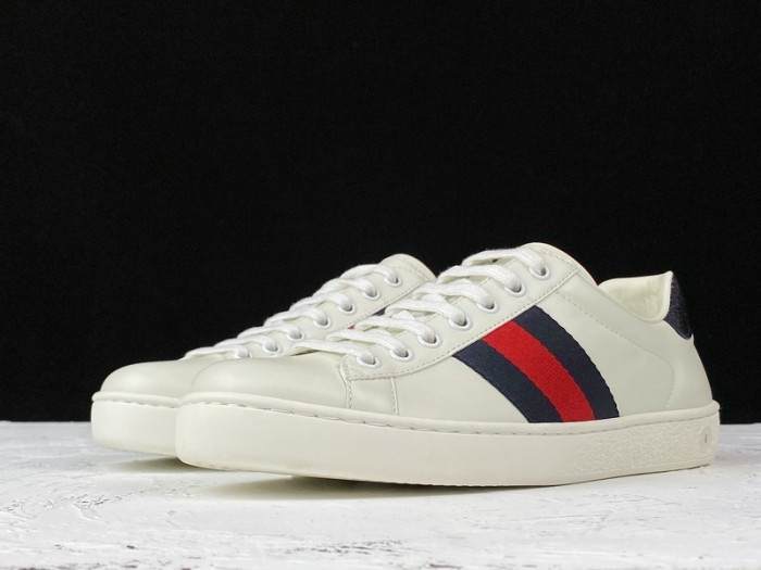 g*u*i ace embroidered low-top sneaker e2275