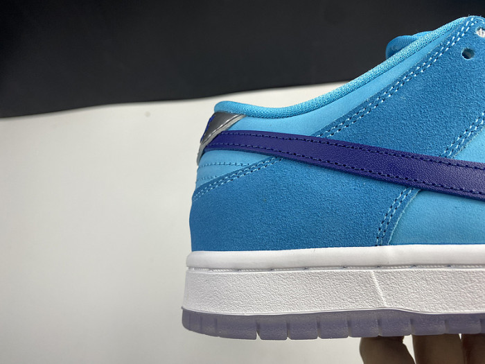 nike dunk&nbsp sb low “blue fury” bq6817-400