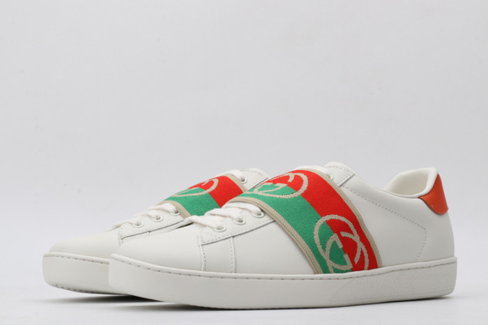 g*u*i ace embroidered low-top sneaker e2324