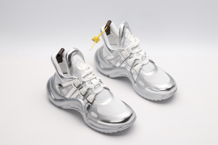 l0vt sneakers