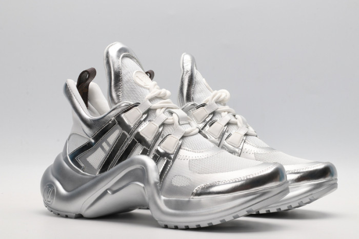 l0vt sneakers