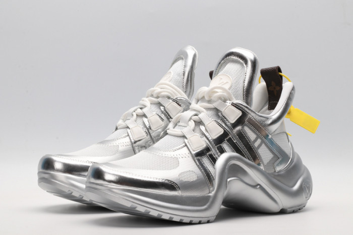 l0vt sneakers
