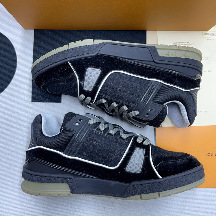 l0vt sneakers