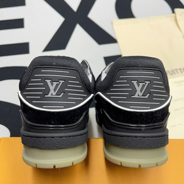 l0vt sneakers