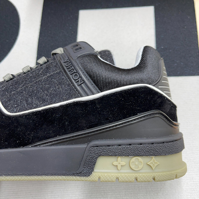 l0vt sneakers