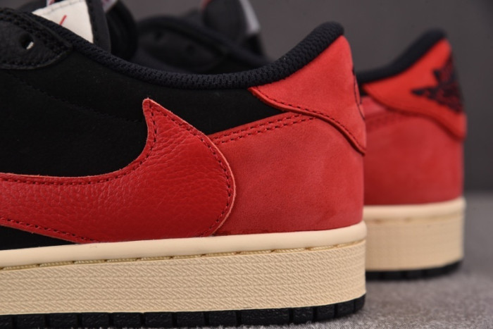 Jordan 1 Low x Travis Scott 