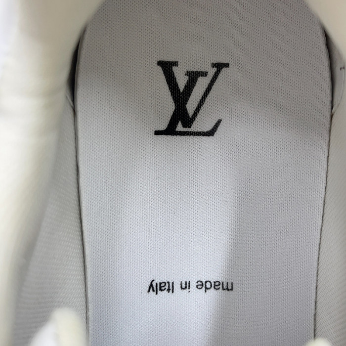 l0vt sneakers