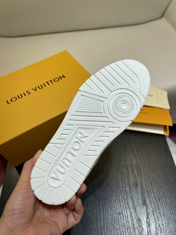 l0vt sneakers