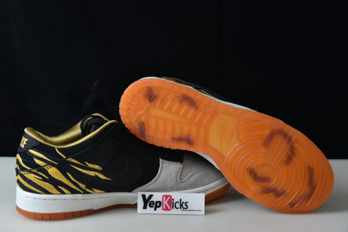 nike dunk low year of the tiger dq5351-001
