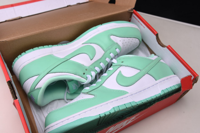 nike dunk low green glow (w) dd1503-105