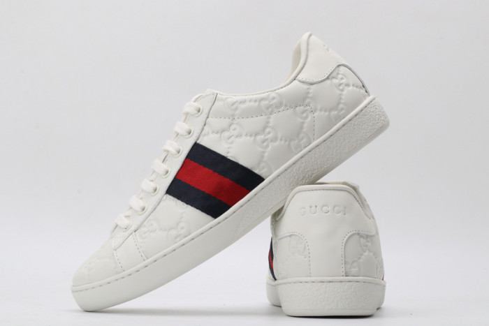 g*u*i ace embroidered low-top sneaker e2326
