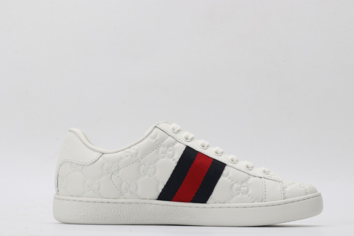 g*u*i ace embroidered low-top sneaker e2326