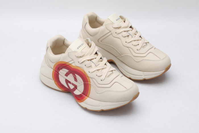 g*u*i ace embroidered low-top sneaker e2286