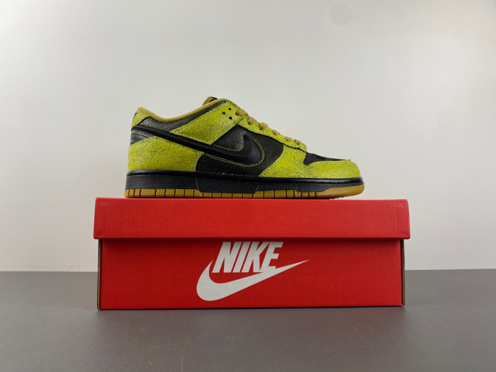 Nike Dunk Low “Halloween” HV6103-300