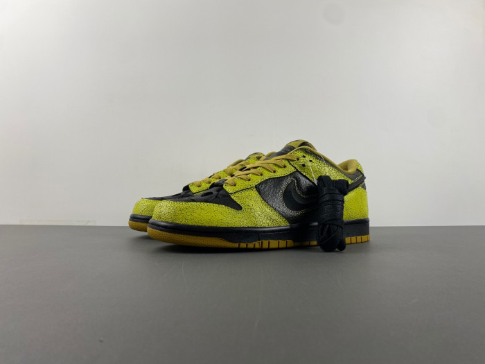 Nike Dunk Low “Halloween” HV6103-300
