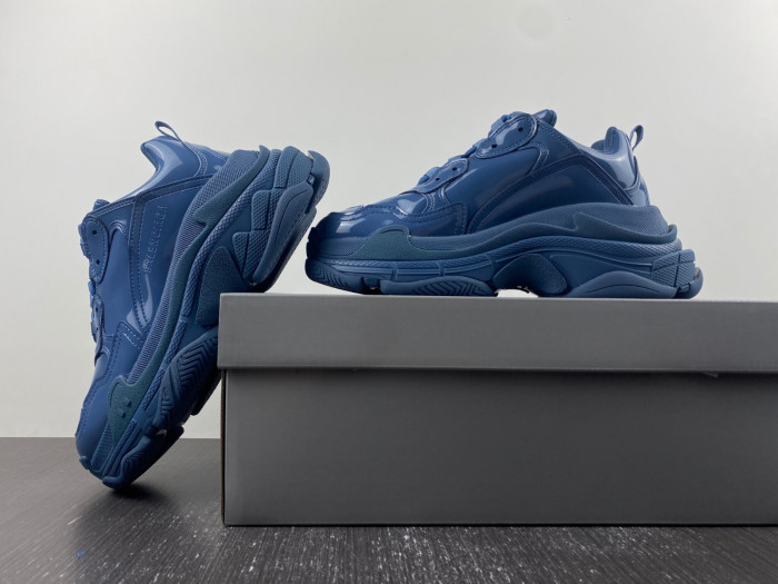 Ba*len*cia*ga Triple S SNEAKER W2PAA 4000