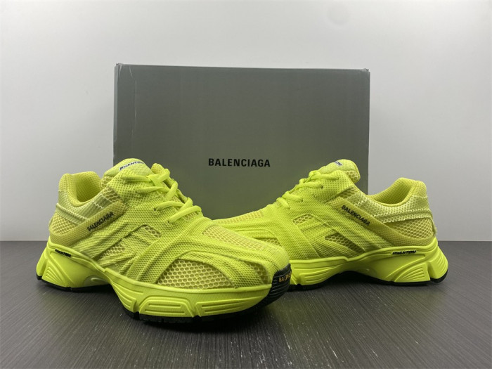 Ba*len*cia*ga Phantom Yellow W2E93 3310