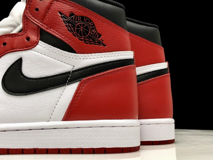 air jordan 1 retro high og chicago 555088-101
