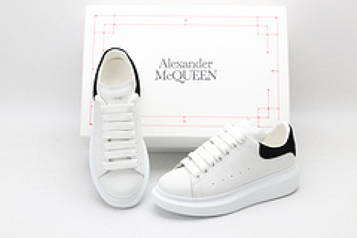 Ale*d*r M*Q*en E2715
