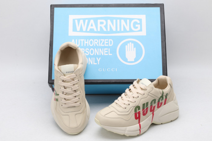 G*u*i ACE EMBROIDERED LOW-TOP SNEAKER E2285