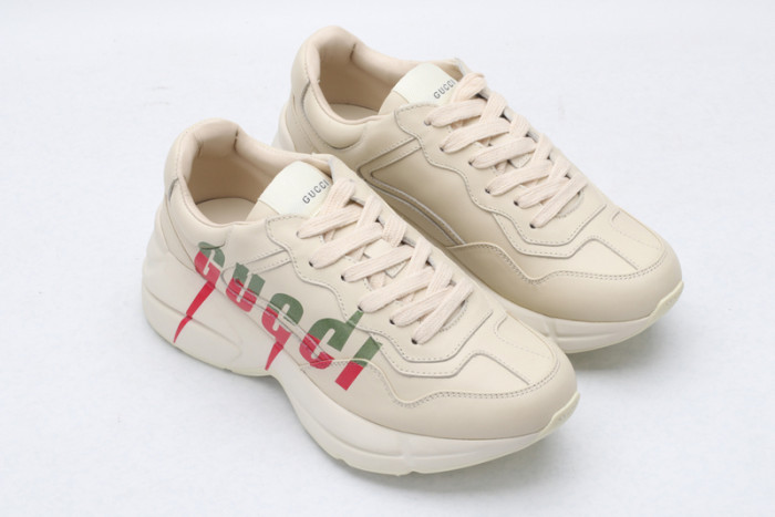 G*u*i ACE EMBROIDERED LOW-TOP SNEAKER E2285