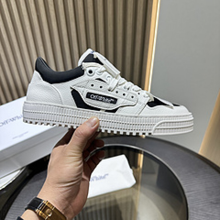 Off-White c/o Virgil Abloh