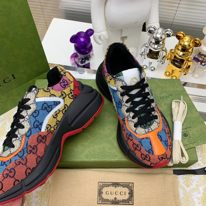 G*u*i SNEAKER E2300