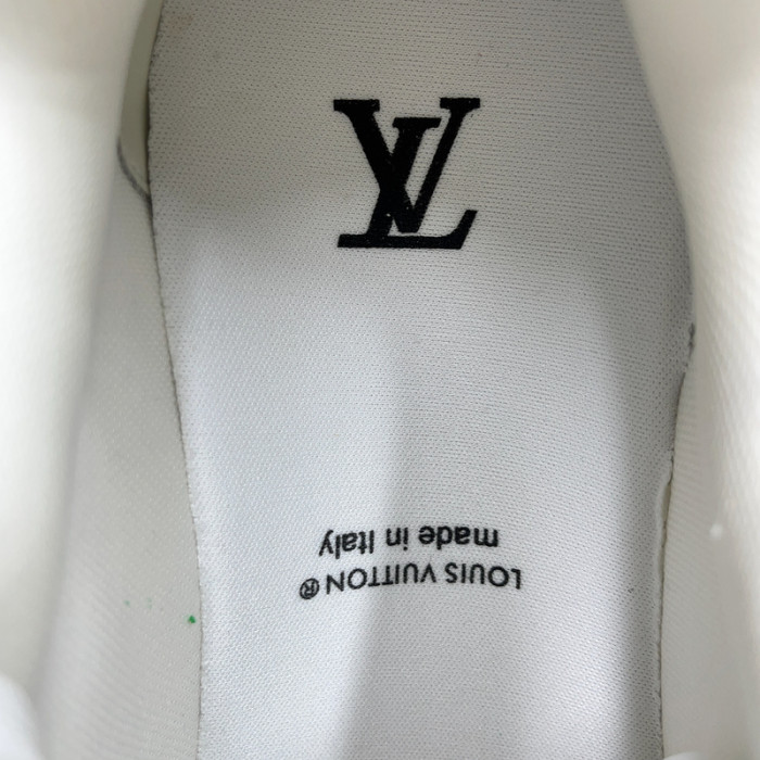 l0vt sneakers