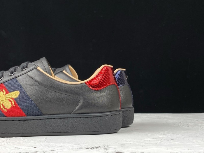 g*u*i ace embroidered low-top sneaker e2272
