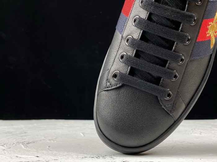 g*u*i ace embroidered low-top sneaker e2272