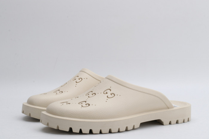 G*u*i SLIDES D6581