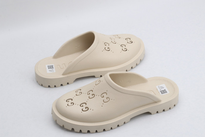 G*u*i SLIDES D6581