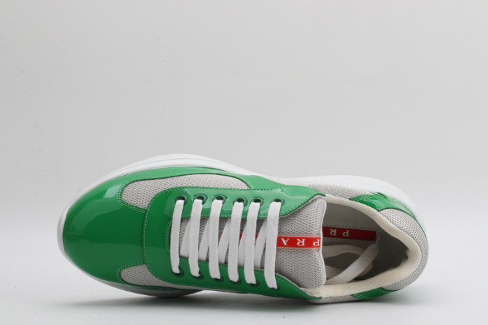 pra*a sneaker p010