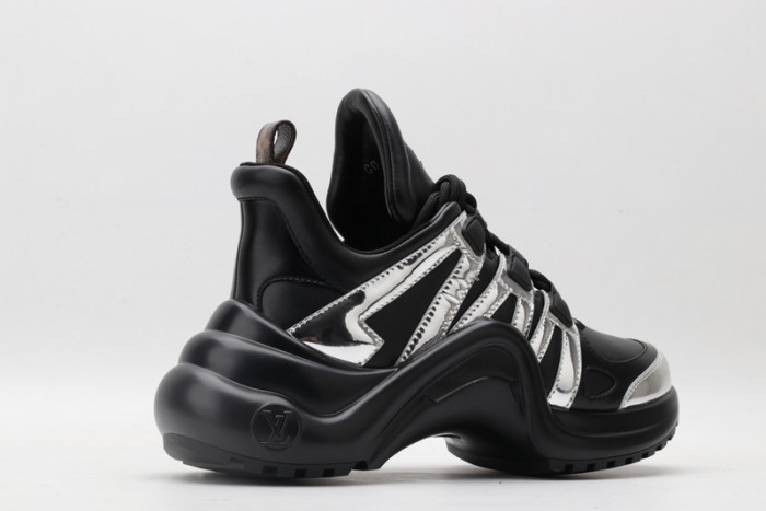 l0vt sneakers